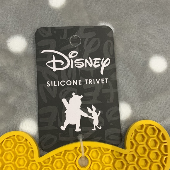 Disney Winnie the Pooh Silicone Trivet - Picture 4 of 7